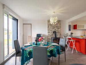 Maisons de vacances Holiday Home Le Nid Marin by Interhome : photos des chambres