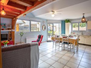 Maisons de vacances Holiday Home Fleur d-ete by Interhome : photos des chambres