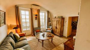 Lodges Chateau la Gineste - Castle and Vineyard : photos des chambres