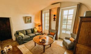 Lodges Chateau la Gineste - Castle and Vineyard : photos des chambres