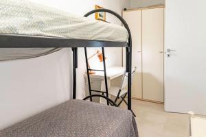 Elegant apt in a resort with pool and private beach