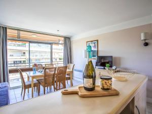 Apartment Heliotel Marine-2 by Interhome