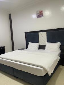 اصول المدينة للشقق المخدومة