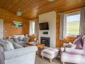 Chalet Loch Leven Lodge 21 by Interhome