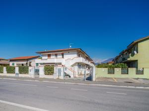 Apartment Appartamento Sofia by Interhome