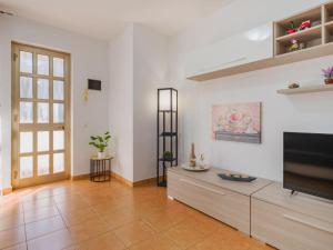 Apartment Appartamento Sofia by Interhome