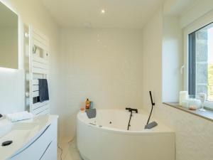 Maisons de vacances Holiday Home La Maison de Parrain by Interhome : photos des chambres