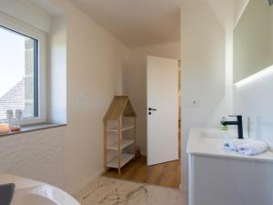 Maisons de vacances Holiday Home La Maison de Parrain by Interhome : photos des chambres