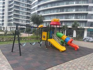 Swimming Paradise Apartments