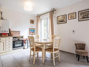 Maisons de vacances Holiday Home Les Coquelicots by Interhome : photos des chambres
