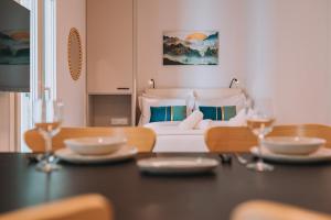 Elegant Intimate Studio in Piraeus near Pasalimani