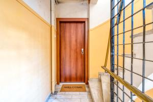 Elegant Intimate Studio in Piraeus near Pasalimani