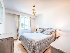 Apartment Le Domaine de la Baie-4 by Interhome