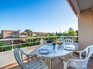 Apartment Le Domaine de la Baie-4 by Interhome