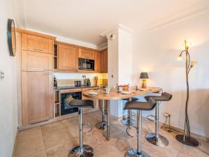 Apartment Le Domaine de la Baie-4 by Interhome