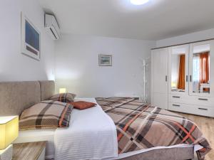 Apartment Poreč Center Sea by Interhome