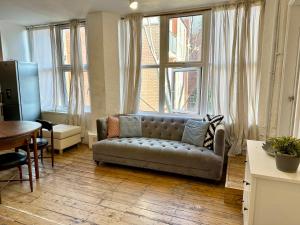 Bright Large Double Bedroom Flat