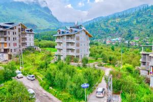 La Aero Resort Home in Snow Mountains