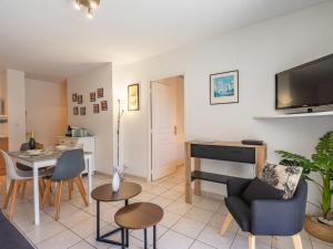 Apartment Jardins de Pontaillac-7 by Interhome