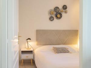 Apartment Jardins de Pontaillac-7 by Interhome