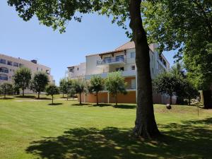Apartment Jardins de Pontaillac-7 by Interhome