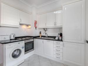 Apartment Summer Days by Interhome