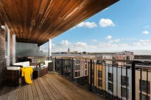 Plymouth Penthouse Apartment-Sea View-Sleeps 7- Habita Property