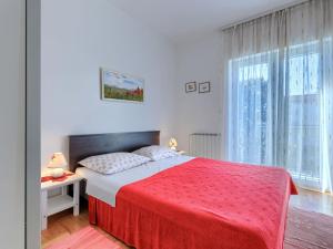 Apartment Jenny-2 by Interhome