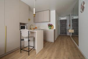 "M&D ApartmentsLviv", Loft complex Great Britain