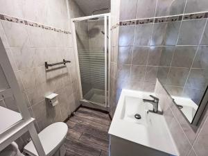 Appartements Apartment Palmyra-7 by Interhome : photos des chambres