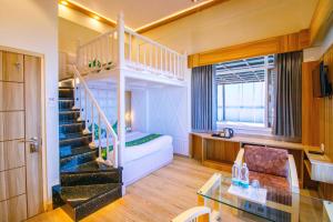 Treebo Varuna With Mountain View