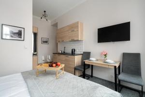 Elegant Very Berry Apartments in Poznań by Noclegi Renters