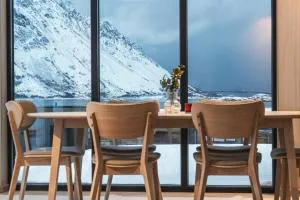 Stunning Lofoten Lodge with views - LL26 - Uren