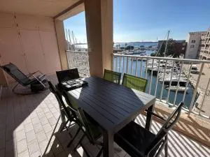 Magnifique Appartement T3 4 pers vue panoramique port et mer HYE200-230 - بوركيرول