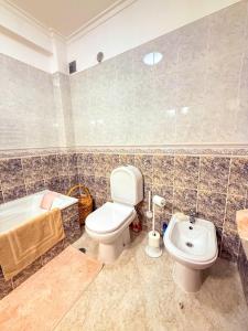 Superhost Stay Garden View Double Room near Lisbon and Beaches