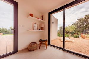 Maisons de vacances Villa Loura - Villa contemporaine avec piscine : photos des chambres