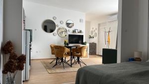 Westend Terrace 2-Bedroom Apartment