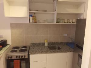 Centro, amplio, cómodo, luminoso, balcón y piscina WiFi