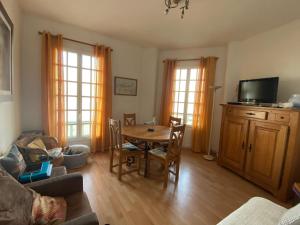 Appartements La Falaise : photos des chambres