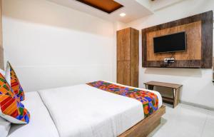 Hotel Golden Gate - Boutique Property in central vrindavan