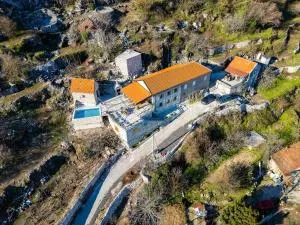 Village Villa Dobrski Dvori - 利杰卡科诺杰维卡