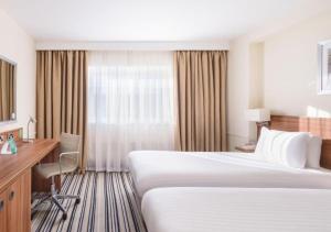 Standard Room with Two Single Beds room in Holiday Inn Leeds-Wakefield M1 Jct40 an IHG Hotel