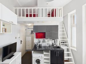 Exceptional Studio Located near Royal Baths Park by Noclegi Renters