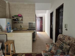 شالية مكيف غرفتين,ولفنج ,وحمام كامل, وتراس يرى البحر قرية بلوا لاجون 2 ليله اقل حجز عائلات فقط من فضلك