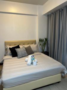 Two Palm Tree Villas by Trisha