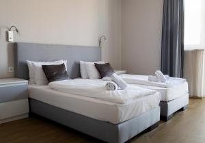 Standard Twin Room with Balcony room in Di Verdi Imperial Hotel