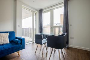 Londwell, Stylish Docklands Flat with Private Terrace