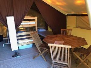 Campings Chalet 4 etoiles - Piscine - ccafdif : Tente