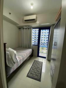 Bjs Staycation Manila - SEA Residences SM MOA