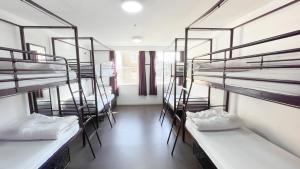 Bed in 8-Bed Mixed Dorm Ensuite room in Safestay London Elephant & Castle